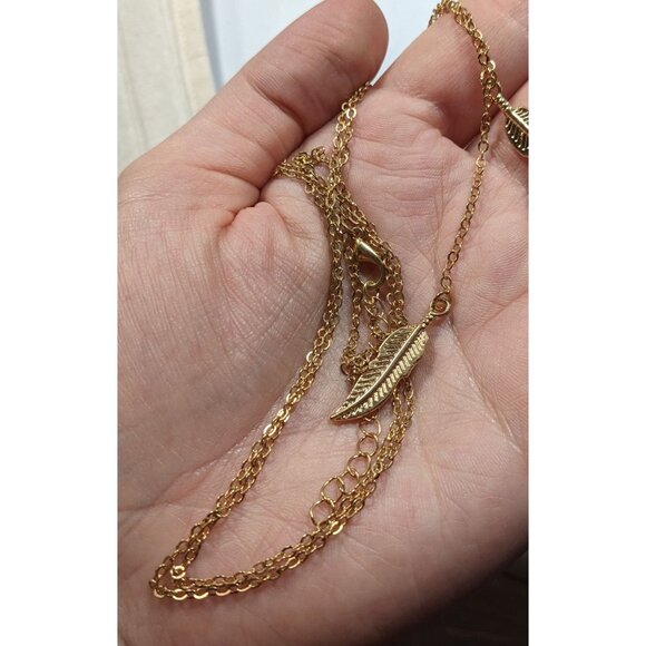 Nature Inspired Bohemian Feather Charm Gold Tone Lariat Necklace - Picture 4 of 6